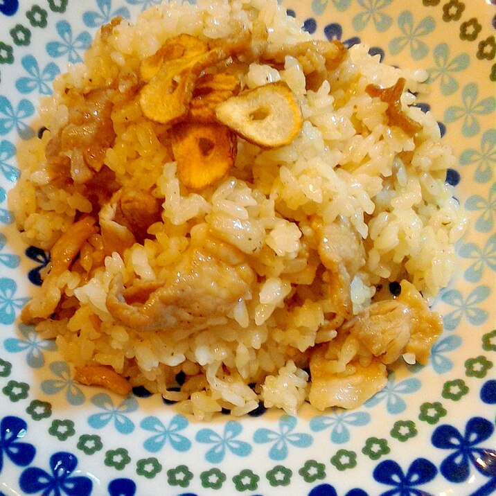 豚肉のにんにくバター醤油チャーハン